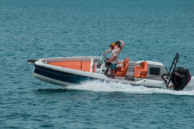 full-day-rental-in-santorini-with-saxdor-luxury-boat