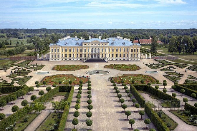 full-day-rundale-palace-tour-from-riga