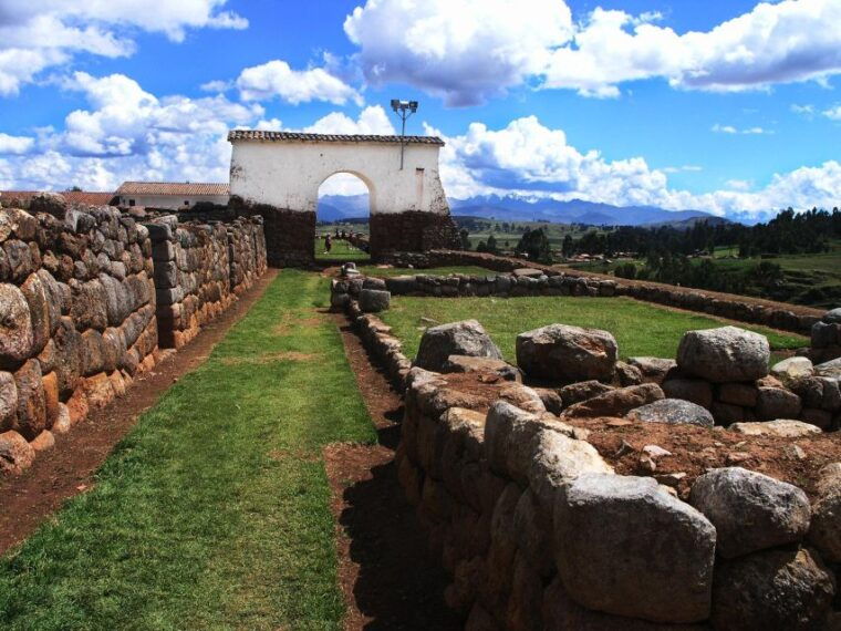 full-day-sacred-valley-with-maras-moray-group-tour