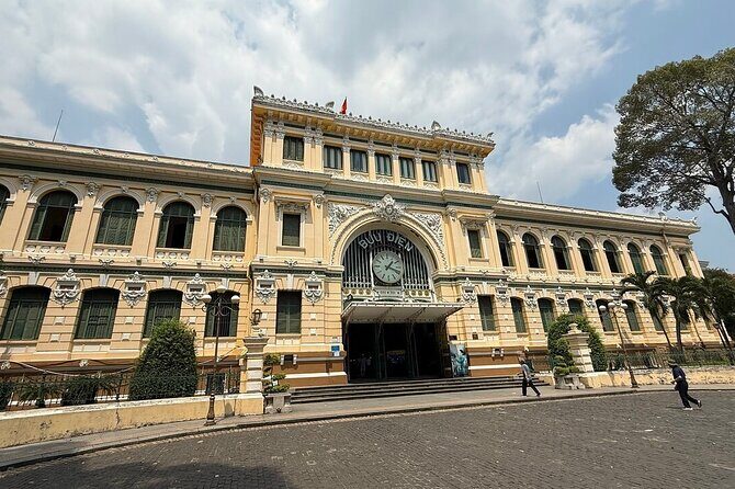 Full Day Saigon Discovery - Lunch and Rest: Refreshing Break Before the Tunnels