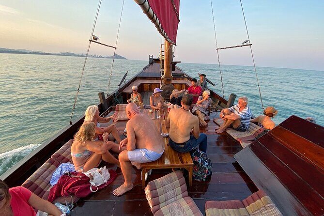 Full Day Sam Roi Yot and Dolphin Bay Day Cruise from Hua Hin - Key Points