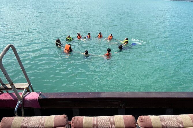 Full Day Sam Roi Yot and Dolphin Bay Day Cruise from Hua Hin - Who Should Consider This Tour?