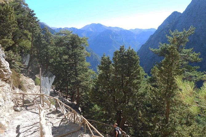 full-day-samaria-gorge-10-mile-walking-tour