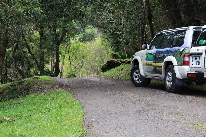 full-day-sete-cidades-4wd-tour-walking-typical-lunch-private