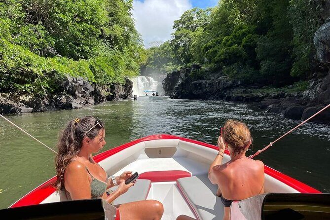 Full Day Shared Speed Boat in Ile Aux Cerfs Lunch & Transfer incl - Key Points