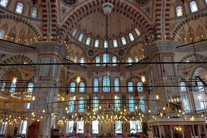 full-day-small-group-guided-tour-to-famous-mosques-in-istanbul