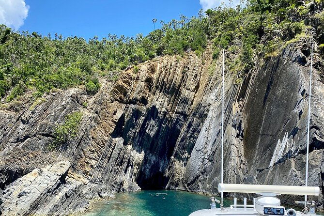 full-day-snorkeling-and-beach-hopping-37-intrepid