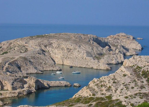 full-day-snorkeling-and-guided-dive-in-the-calanques-national-park-from-marseille