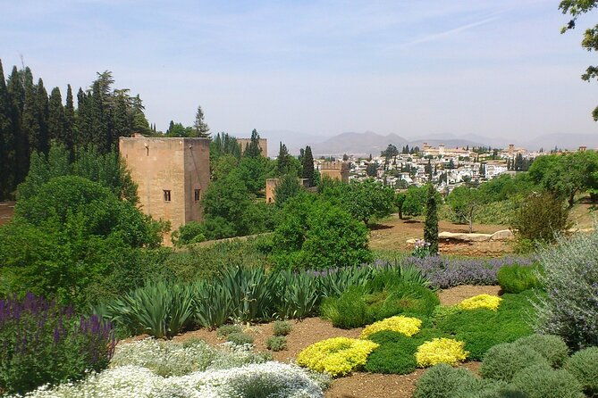 full-day-to-alhambra-palace-and-generalife-gardens-direct-from-malaga