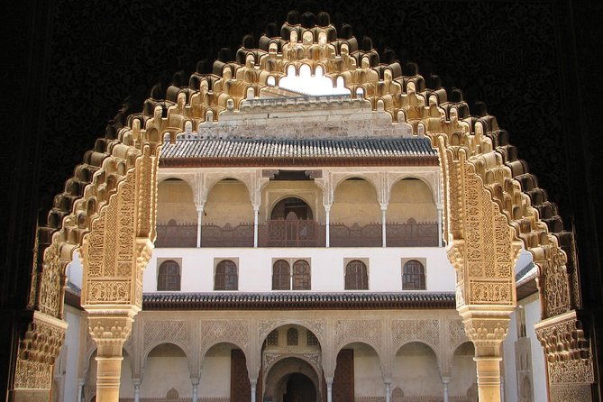 full-day-to-alhambra-palace-and-generalife-gardens-direct-from-malaga