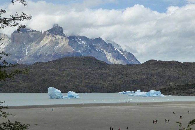 full-day-torres-del-paine-from-punta-arenas-private-tours
