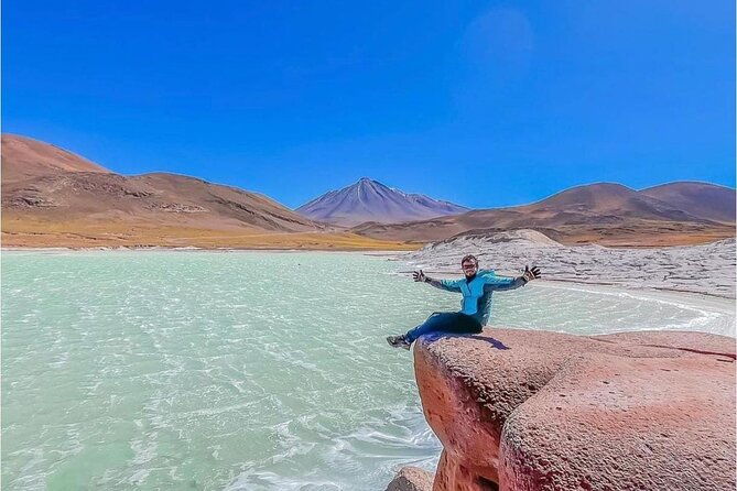 full-day-tour-altiplanicas-and-piedras-rojas-lagoon-with-food