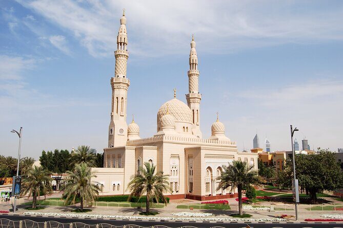 Full-Day Tour Dubai with Burj Khalifa Pass from Abu Dhabi - Who Should Consider This Tour?  