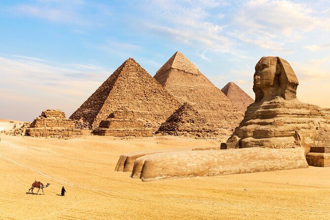 Full Day Tour from Giza Pyramids to Cairo with Egyptian Museum - Exploring the Giza Pyramids and Sphinx