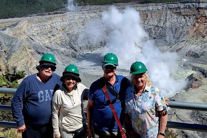 full-day-tour-in-poas-volcano-and-the-waterfall-garden