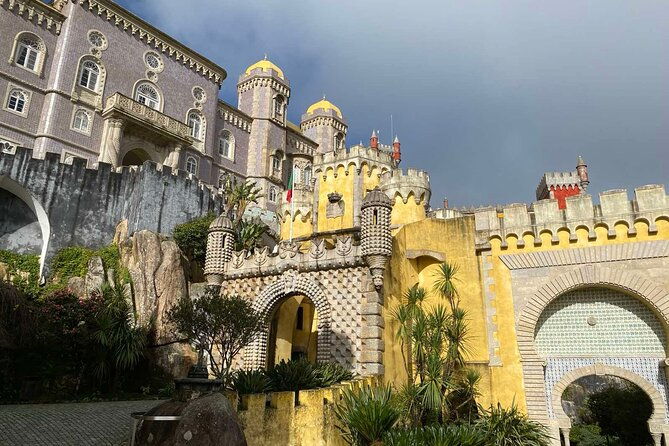 full-day-tour-in-sintra-pena-palace-and-quinta-de-regaleira