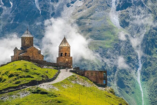 full-day-tour-in-tbilisi-anauri-gudauri-and-kazbegi