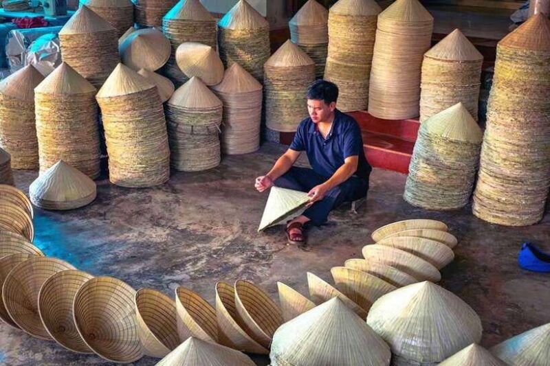full-day-tour-incense-village-hat-making-lacquer-art-2