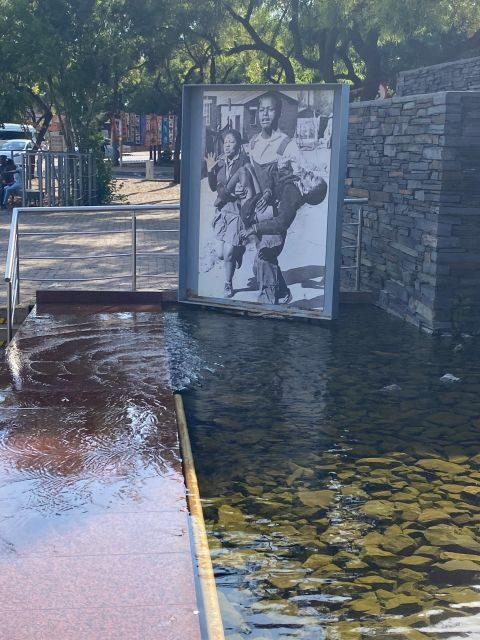 full day tour Johannesburg et soweto township - Key Points