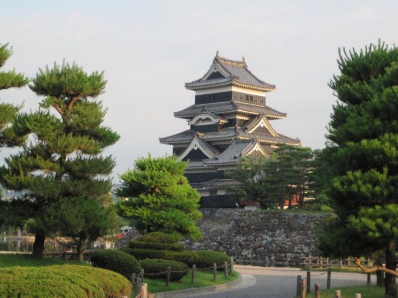 full-day-tour-matsumoto-castle-kamikochi-alpine-valley