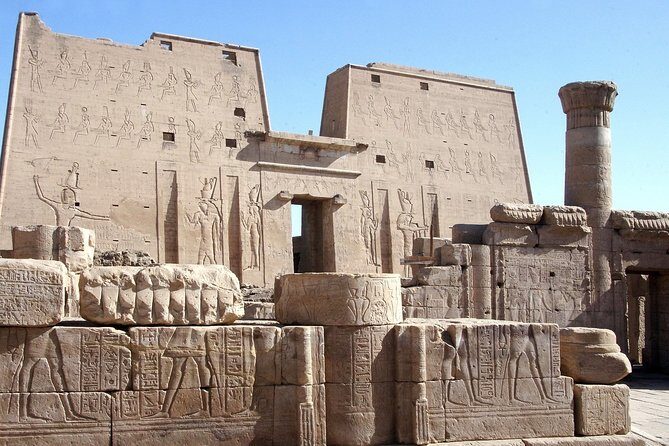 Full-Day Tour of Edfu and Kom Ombo Temples from Luxor - Stop 2: The Dual-Temple of Kom Ombo