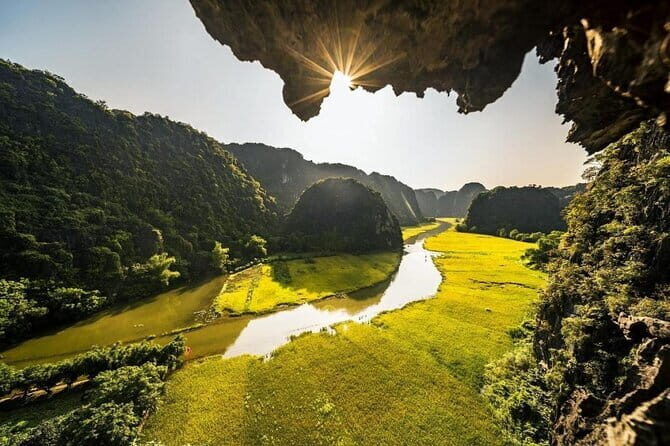 Full Day Tour Of Ninh Binh From City Center Tam Coc Or Trang An - Key Points