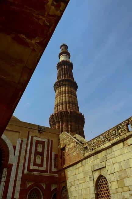 Full Day Tour of Old & New Delhi with India Iconic Red fort - Exploring Delhi: A Full-Day Tour of Old & New Delhi with the Red Fort