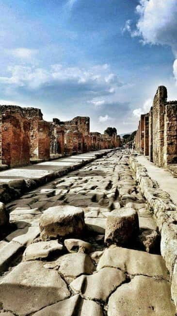 Full-day tour of Pompeii with guided visit to the archaeological excavations - What Travelers Say