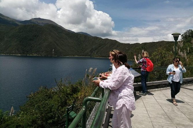 full-day-tour-otavalo-market-peguche-workshops