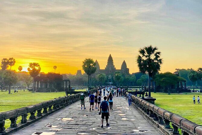 Full Day Tour Phnom Penh to Siem Reap Taxi, Angkor Visit & Return - Exploring the Full Day Phnom Penh to Siem Reap Tour: An Authentic and Efficient Way to Experience Angkor
