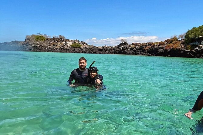 full-day-tour-pinzon-island-la-fe-las-palmas-snorkeling-fishing