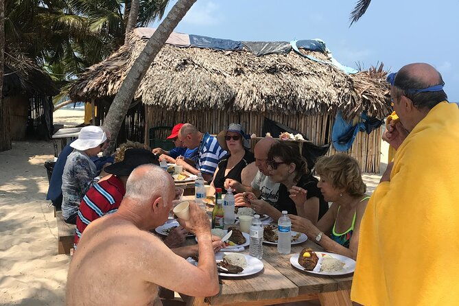 full-day-tour-san-blas-islands-guna-yala-with-paddle-board