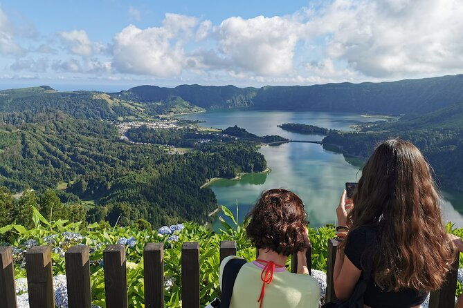 full-day-tour-sete-cidades-lagoa-do-fogo-with-lunch
