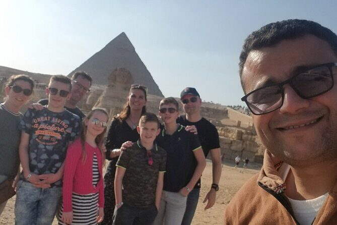 Full Day Tour Sphinx, Pyramids, Egyptian Museum and Bazar - FAQ