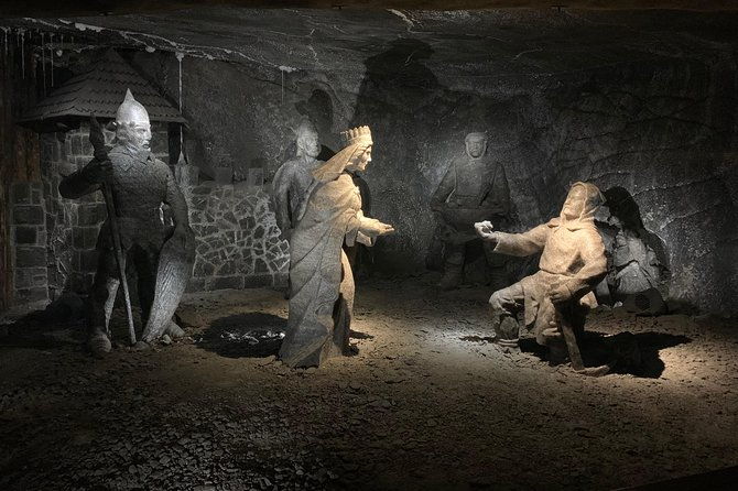 full-day-tour-to-auschwitz-birkenau-and-salt-mine-with-a-local-guide-from-krakow