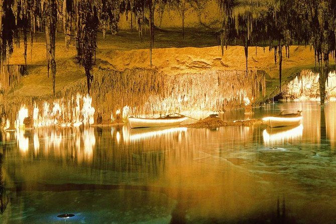 full-day-tour-to-caves-of-drach-and-hams-with-porto-cristo-and-pearl-factory