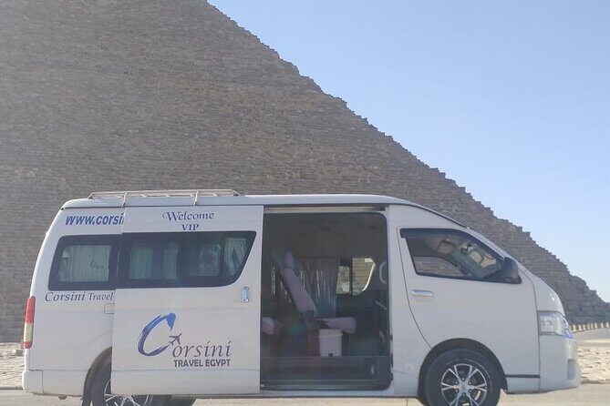 Full Day Tour To Giza Pyramids And The Egyptian Museum - Exploring the Pyramids of Giza