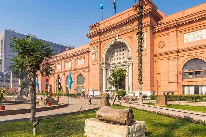 Full-Day Tour to Giza with Camel Ride and Egyptian Museum - Who Should Consider This Tour?