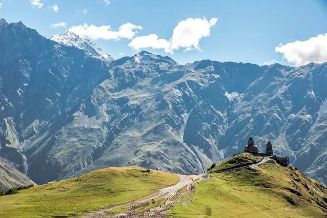 full-day-tour-to-kazbegi-2