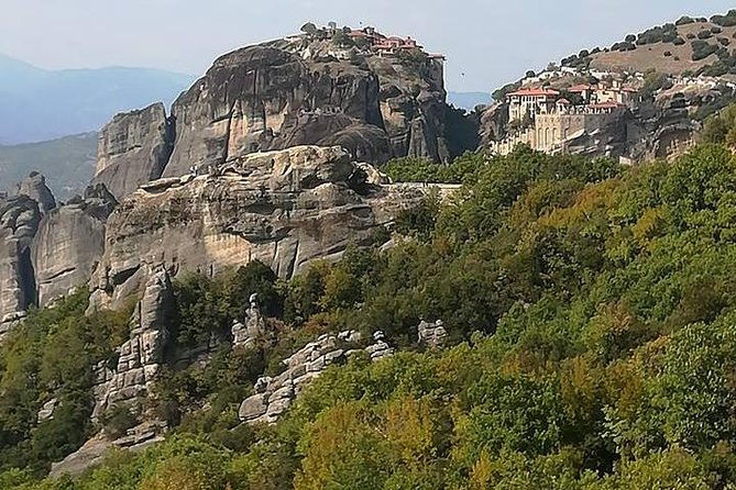 full-day-tour-to-meteora-and-thermopylae