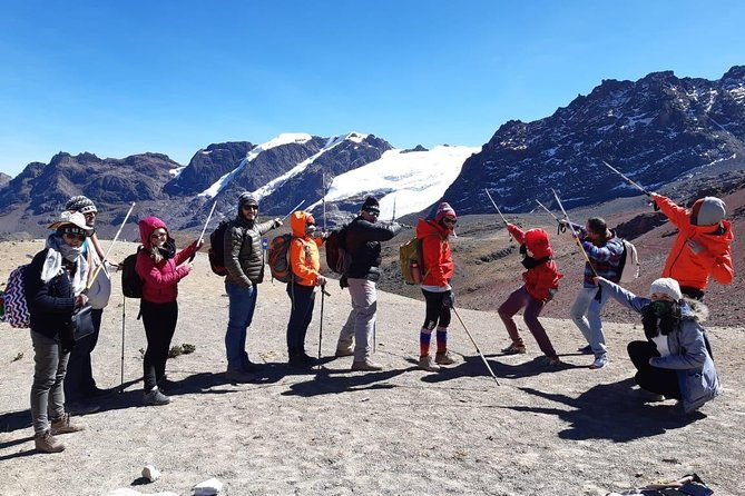 full-day-tour-to-rainbow-mountain-group-visit