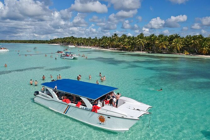 full-day-tour-to-saona-island-sailing-with-lunch-free-beverages