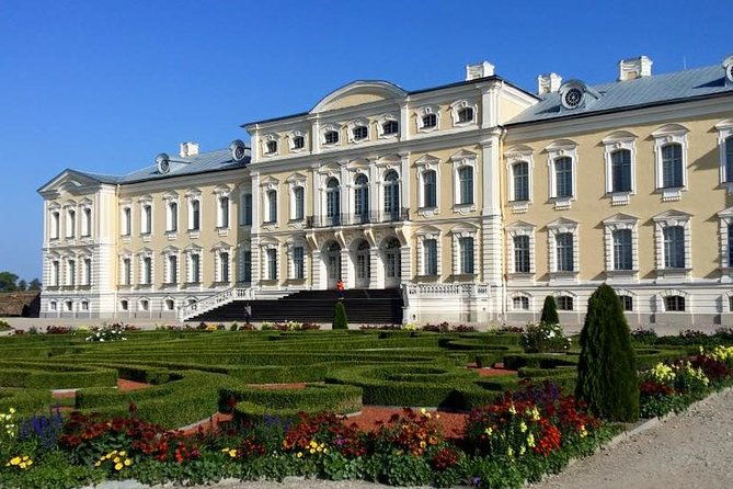 full-day-tour-to-the-hill-of-crosses-and-rundale-palace-in-latvia-from-vilnius