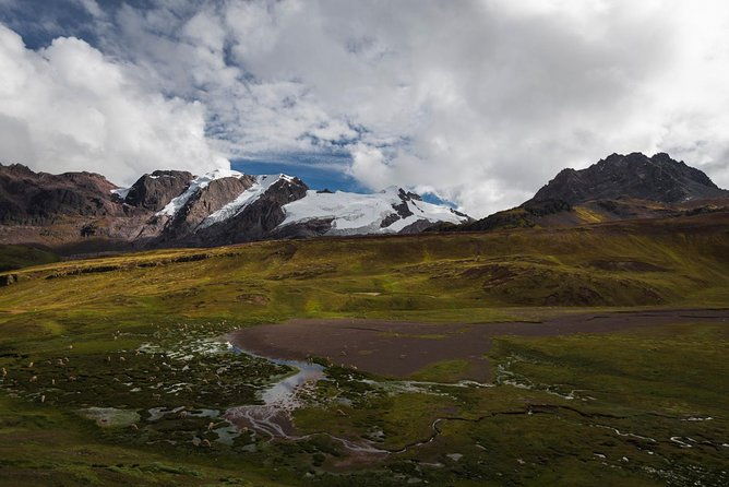 full-day-tour-to-the-rainbow-mountain-from-cusco-by-horse