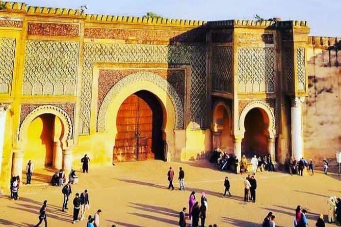 Full-Day Tour with a Group to Volubilis Moulay Idriss Meknes from Fez - FAQ