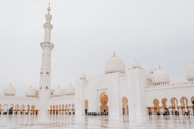 Full-Day Tour With Ferrari World Ticket in Abu Dhabi - What Past Travelers Are Saying