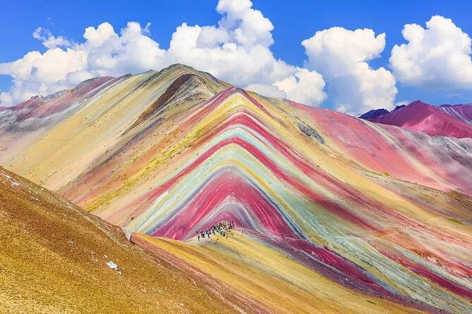 full-day-trek-to-rainbow-mountain-from-cusco