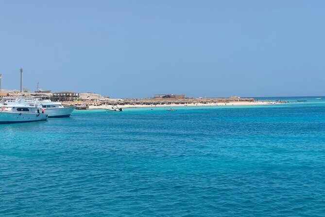 Full day trip by Luxury boat and Hula Hula Island - What Sets This Tour Apart?