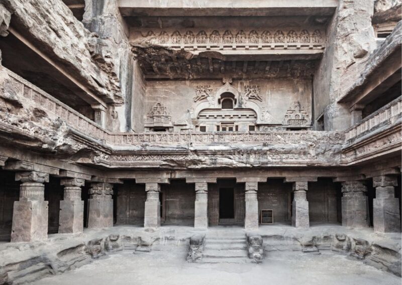Full Day Trip Ellora Caves & Daulatabad Fort from Aurangabad - Exploring Daulatabad Fort’s Historic Grandeur