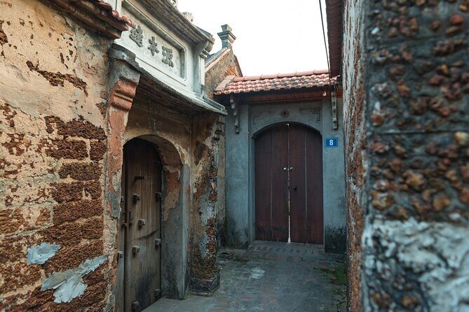 Full-Day Trip to Duong Lam Ancient Village With Jeep & Daily Life - Transportation & Practicalities